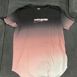 Men’s hollister curved hem tee